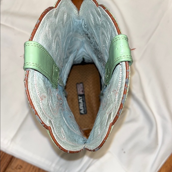 Ariat Legend Leather Square-toe Boots - Picture 12 of 13